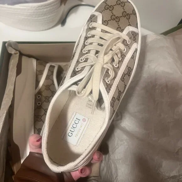 GUCCI - Men's Size: 10 Monogram 1977 Tennis Sneakers